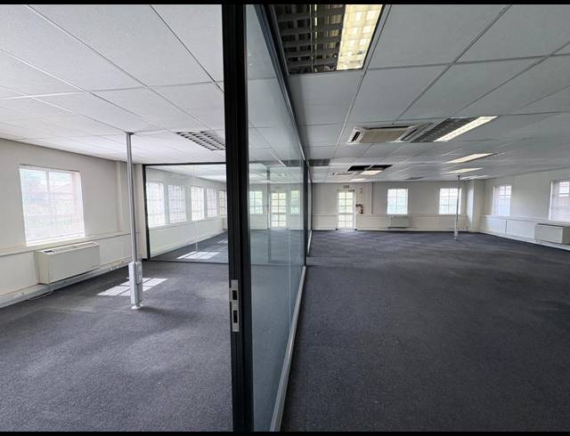 270M² OFFICE TO LET IN FOURWAYS